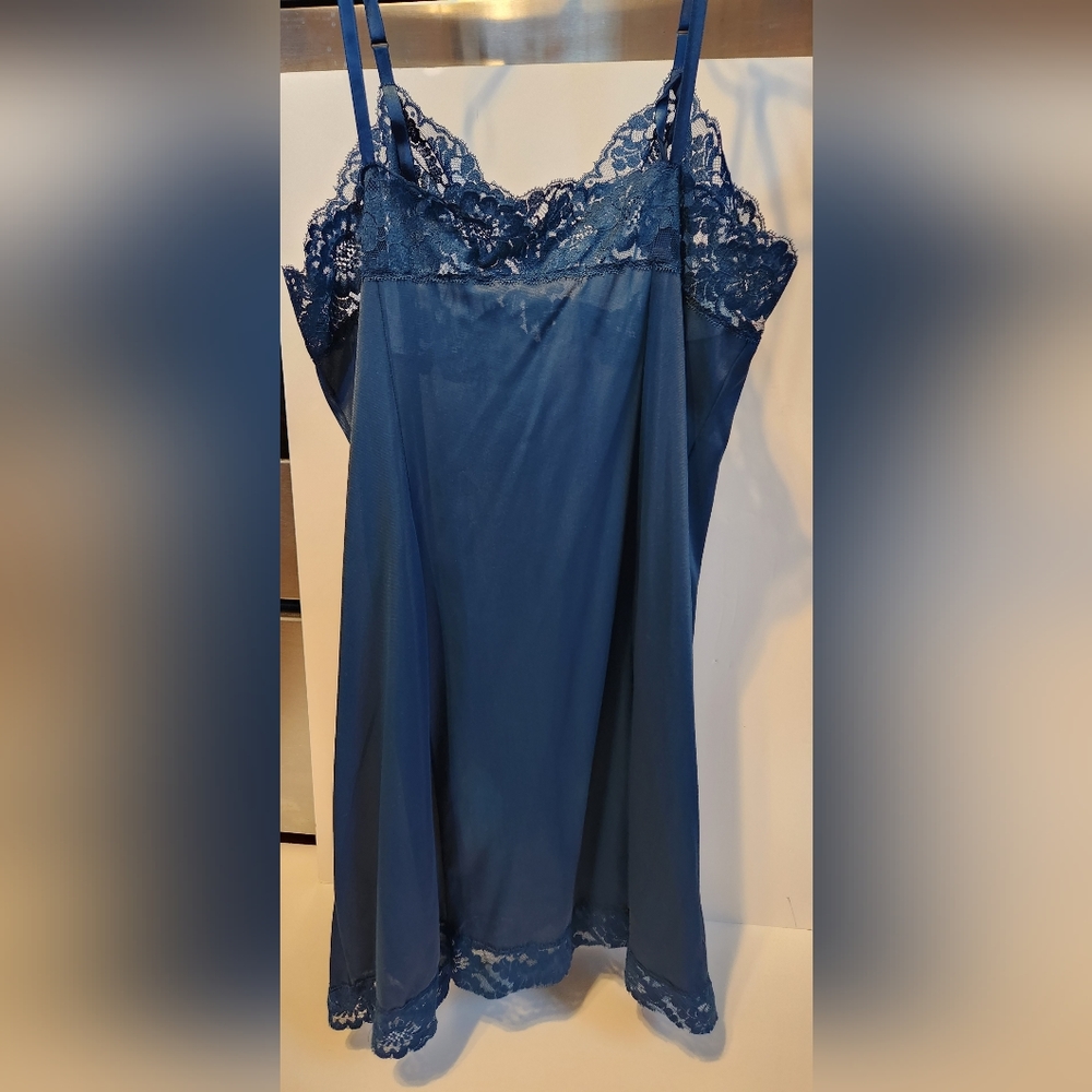 Vanity Fair Navy Blue Lace Sexy Women's Slip 36 S